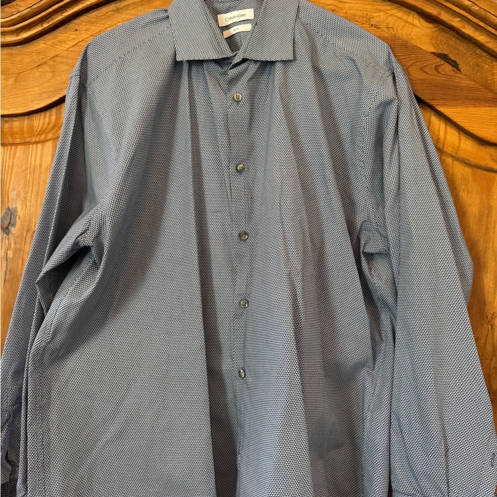 Men's Blue and White Dress Shirt